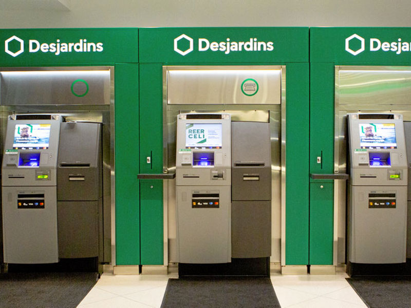 Guichets automatiques du Mouvement Desjardins.